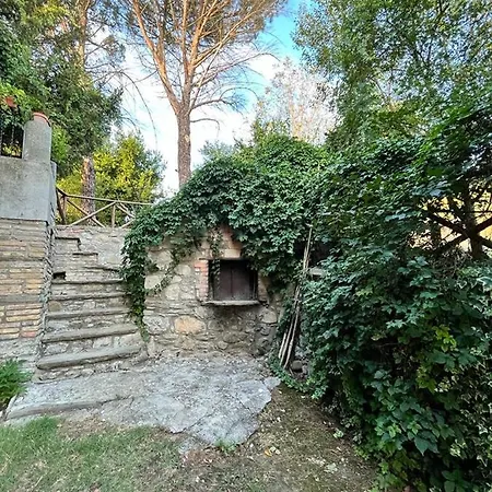 La Palombara Nyaraló *